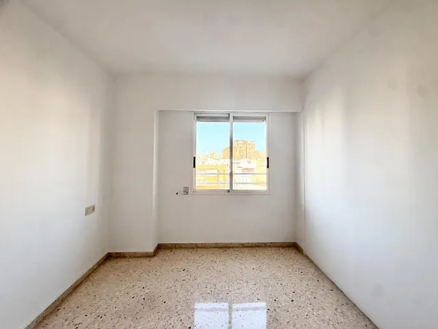 Piso de 1 habitación en venta en Avda. Ausias March — 9