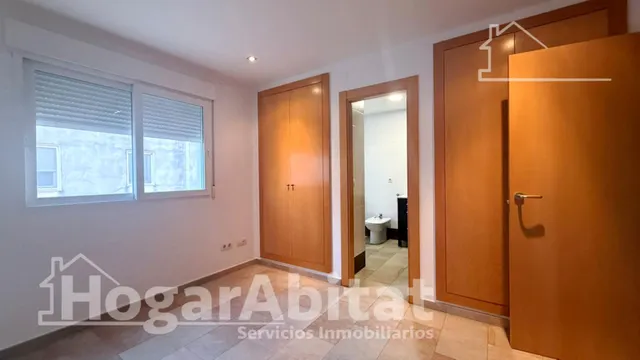 AMPLIO ADOSADO CON DOS TERRAZAS EN ZONA DEMANDADA — 21
