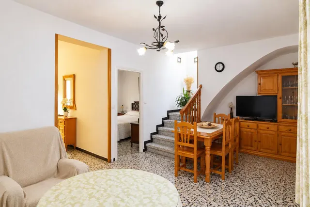 En venta casa pareada de 4 habitaciones, con patio y terraza, barriada las flores — 9