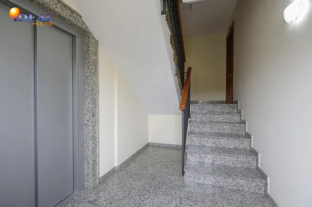 Ático en venta en La Zubia — 25