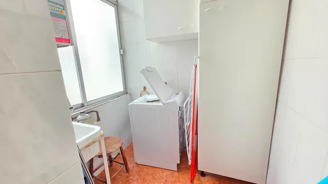 ¡estupendo piso con balcón y ascensor junto a plaza de los jardinillos! — 10