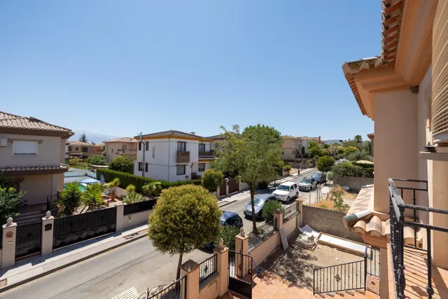 Preciosa Casa Pareada en Urbanización El Ventorrilo (Vegas del Genil) — 32