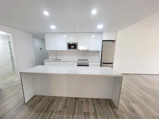 Apartamento 3 habitaciones 148m² en venta - Paseo maritimo — 16