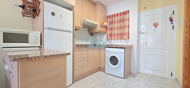 VENTA DE PISO CON DOS TRASTEROS Y GARAJE INCLUIDO EN EL PREC - foto 3