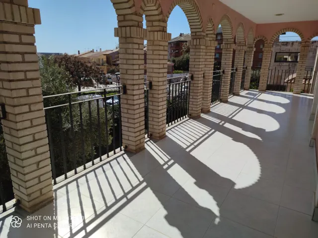 IMPRESIONANTE CHALET EN EL CENTRO DE VENDRELL — 47