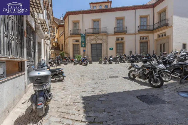 Invierte en una ubicación privilegiada en el corazón de Granada — 29