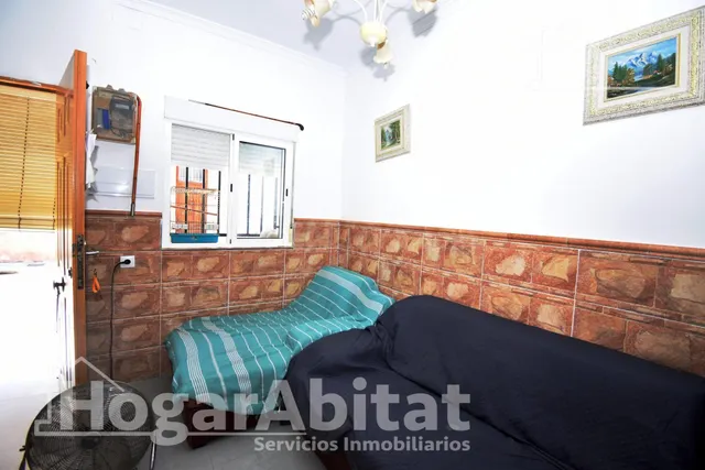 AMPLIO Y ACOGEDOR JUNTO AL PARQUE DE LUIS VIVES — 4
