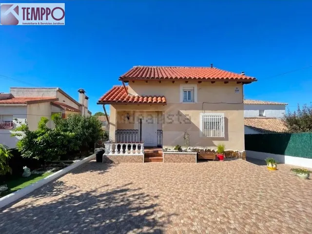 Chalet independiente con piscina privada, 5 dormitorios y pl - foto 4