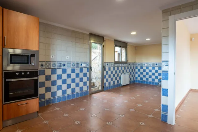 Casa con piscina y vistas a la montaña en Mas Borràs — 14