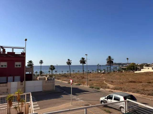 Apartamento con solárium, barbacoa, piscina comunitaria y vistas al mar en El Alamillo — 20