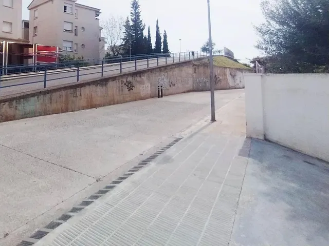 PARKING EN CUNIT MUY CERCA DE LA PLAYA — 18