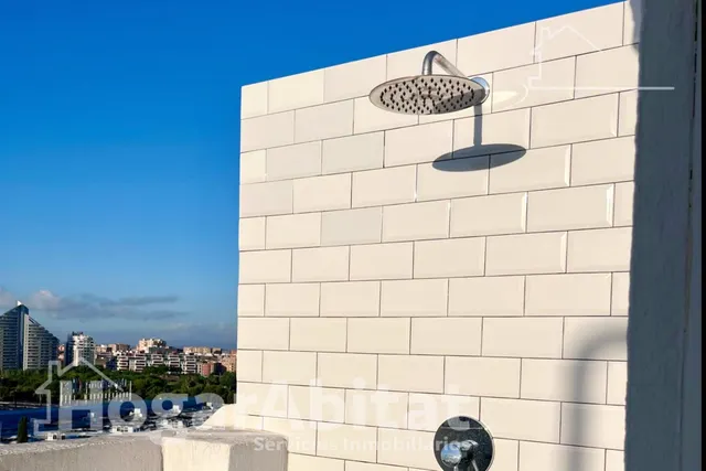 Espectacular terraza privada y diseño reformado en este luminoso ático exterior en excelente zona — 18