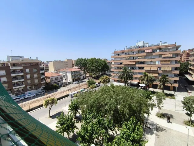 Apartamento con terraza a 500 m de la playa de Salou - foto 5