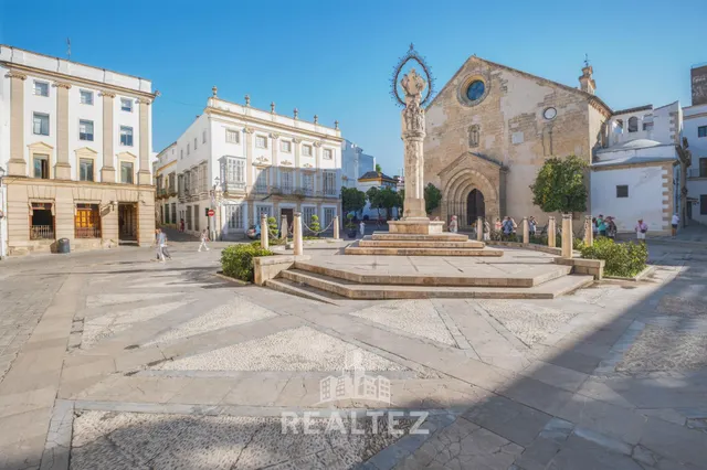 OFICINA EN PLENO CENTRO HISTÓRICO DE JEREZ CON PLAZA DE GARAJE — 23