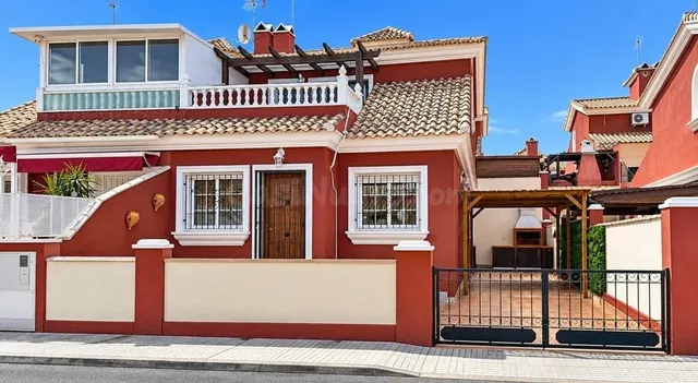 CHALET CON PISCINA COMUNITARIA JUNTO A VILLAMARTIN GOLF, ORI - foto 5