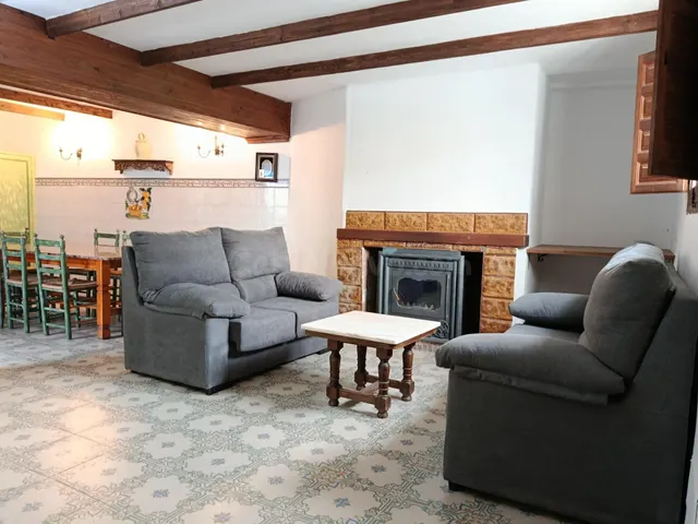 Dos casas, con sala de Jacuzzi y reformada a la venta en La  - foto 2