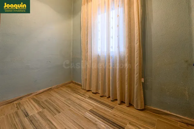 Piso con terraza a un paso del Centro y del Casco Histórico  - foto 4