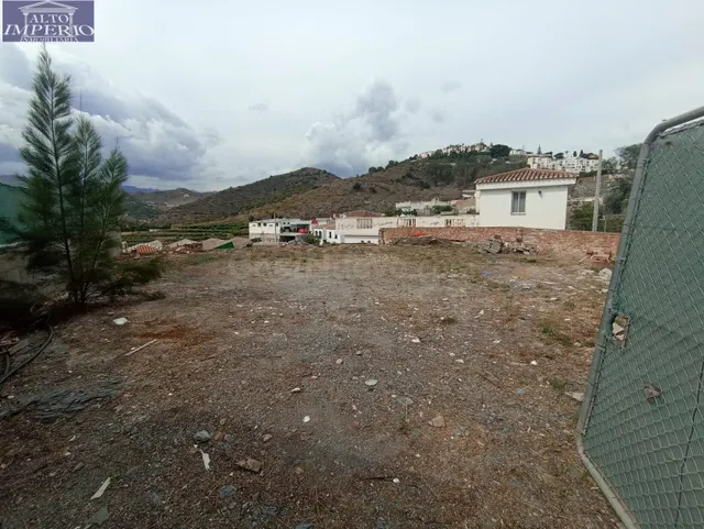 TERRENO URBANO 590 M2 EN ALMUÑECAR