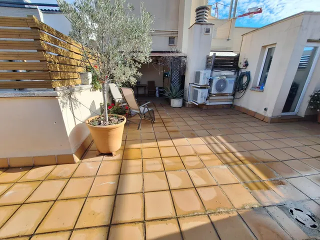 Atico centrico  en planta con terraza en duplex, trastero y piscina — 13