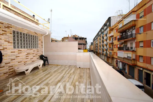 CASA CON CINCO TERRAZAS Y PAELLERO CERCA DE LA PLAYA — 7