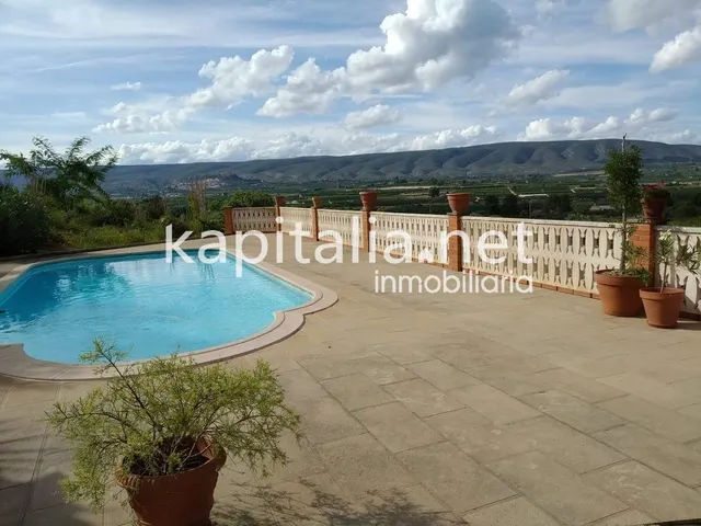 FINCA RÚSTICA A LA VENTA EN UN ENTORNO ÚNICO — 5