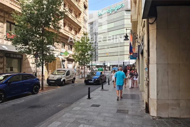 Piso 3 habitaciones 153m² en venta - Sant Francesc — 18