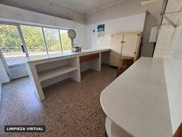 Casa con local comercial, garaje y patio en la gargantada, lieres. ¡vivienda y negocio en un mismo inmueble! — 22