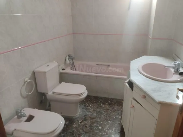 ATICO EN ZONA CENTRO CON TERRAZA - foto 4