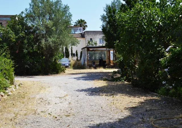 Casa tipica mallorquina en el secar de la real con 13.900 m2 posibilidad de segregar solar urbano — 14
