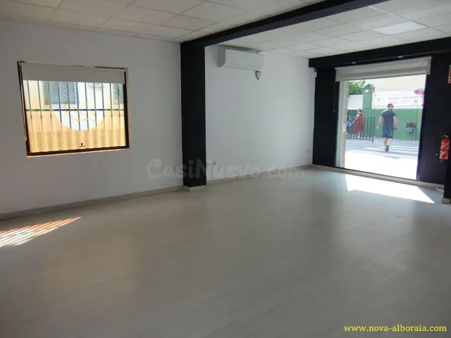 Local comercial 75m² en alquiler - Instituto - foto 4