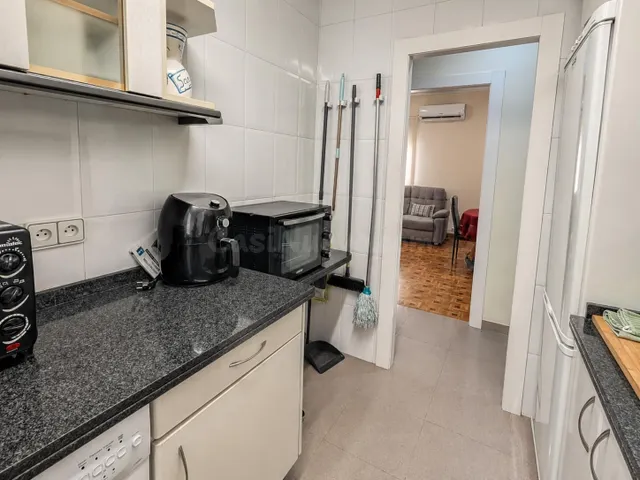 Vivienda exterior con orientación sur y ascensor en Patraix — 3