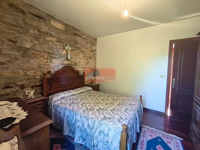 Casa de piedra gallega en venta en Begonte: espacio, encanto y tranquilidad — 23