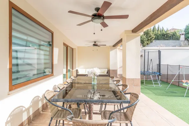 ¡Descubre el hogar de tus sueños en este espectacular chalet independiente! — 11