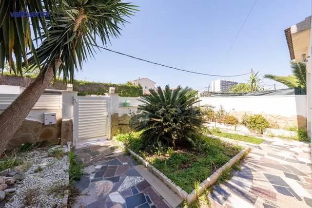 CASA PAREADA CON PISCINA PRIVADA, PARKING, BARBACOA ANDANDO  - foto 5