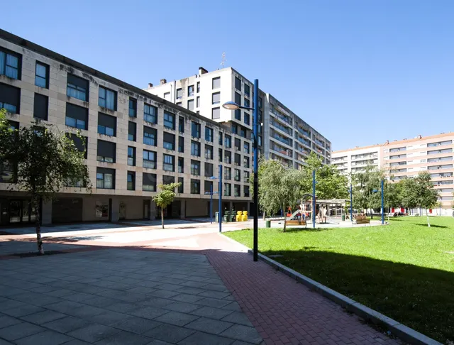 Se Alquila Apartamento para entrar a vivir con Garaje inclui