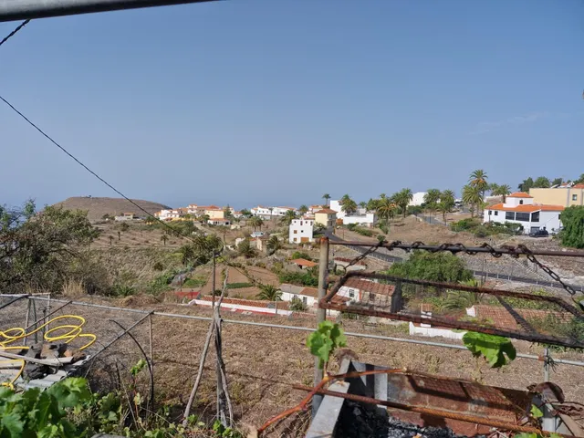VENTA CASA DE CAMPO PARA REFORMAR CON TERRENO EN ASENTAMIENT