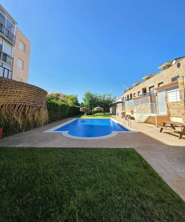 CASA CON JARDIN DE 4 habitaciones EN BARENYS — 47