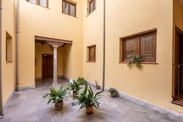 PISO TURÍSTICO JUNTO PLAZA DE DERECHO - GRANADA — 14