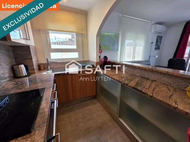 Apartamento con amarre privado y licencia turística Roses — 10