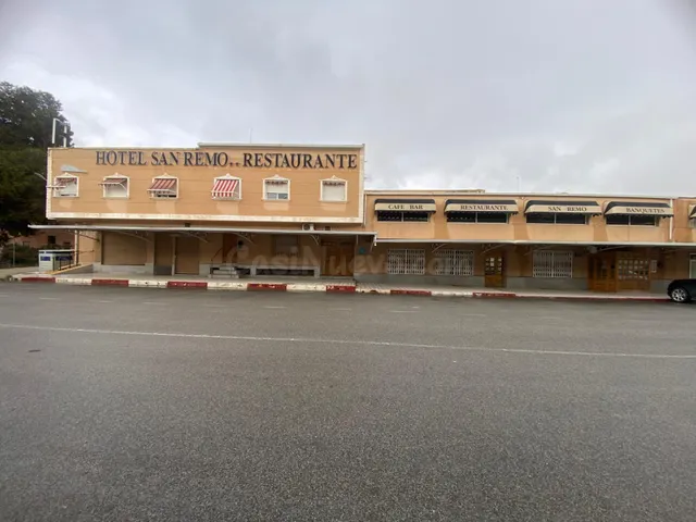 Venta de Hotel 1 Estrella en estación (De La) Nº 1 Blanca — 2