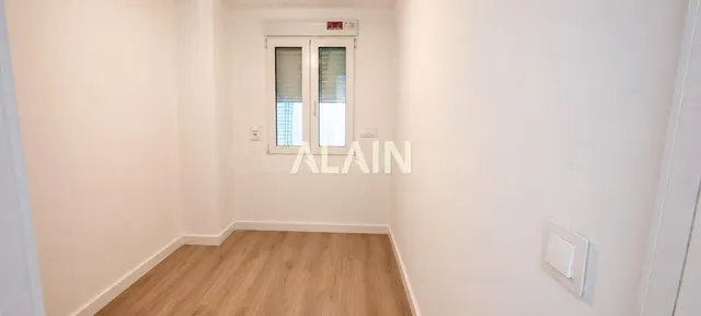 SE ALQUILA PISO CON ENCANTO EN EL ENSANCHE - VALENCIA. - foto 5