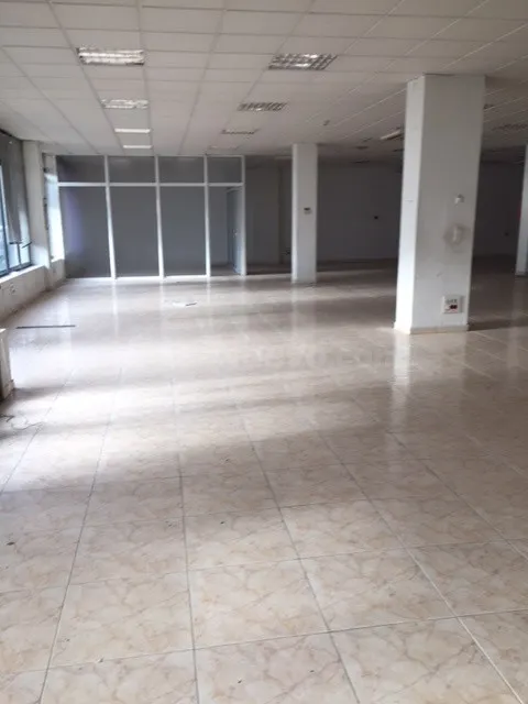 Local comercial 400m² en venta - Santander - foto 3