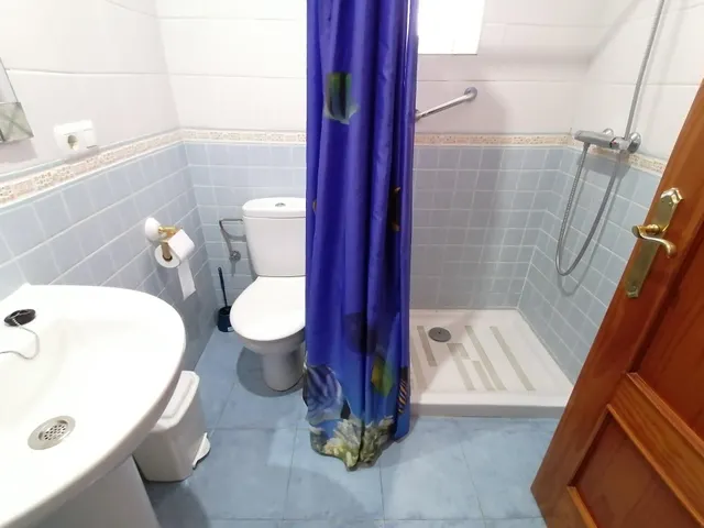 Casa en Alquiler con Patio y 3 Dormitorios — 7