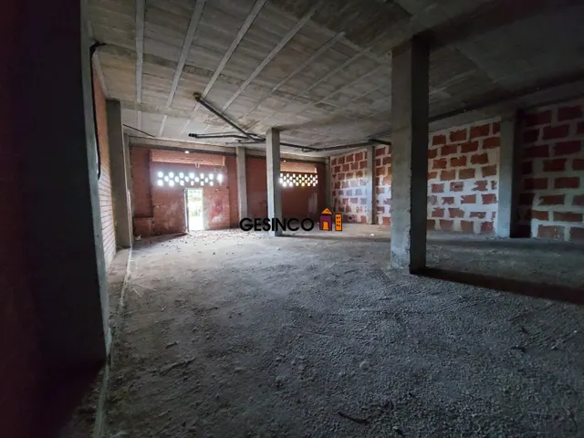 LOCAL DIAFANO EN ZONA DE NUEVA EXPANSIÓN — 8