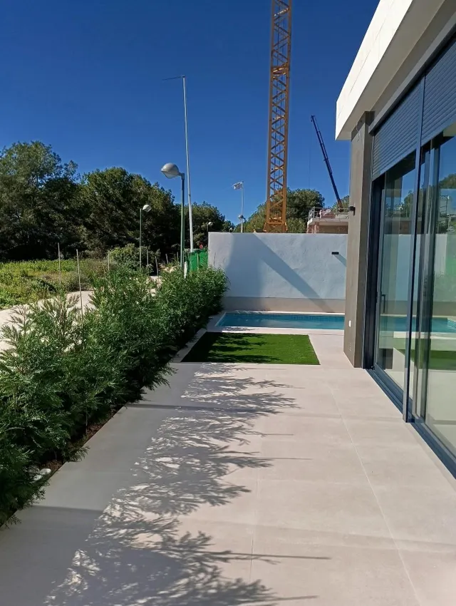 Villa de una sola planta con 3 dormitorios y piscina privada en el campo de golf(Pilar de la Horadada) — 30