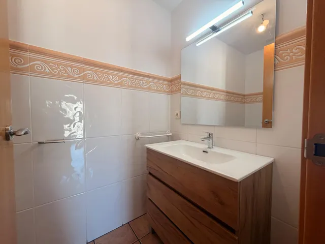Oportunidad de alquiler en la zona de la Clínica Sant Josep – Piso impecable de 3 hab — 11
