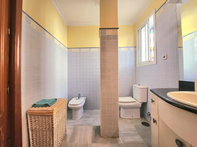 IMPRESIONANTE CASA EN CENTRO DE ALCALA DE UNA SOLA PLANTA CON LOCAL COMERCIAL Y GARAJE. — 17