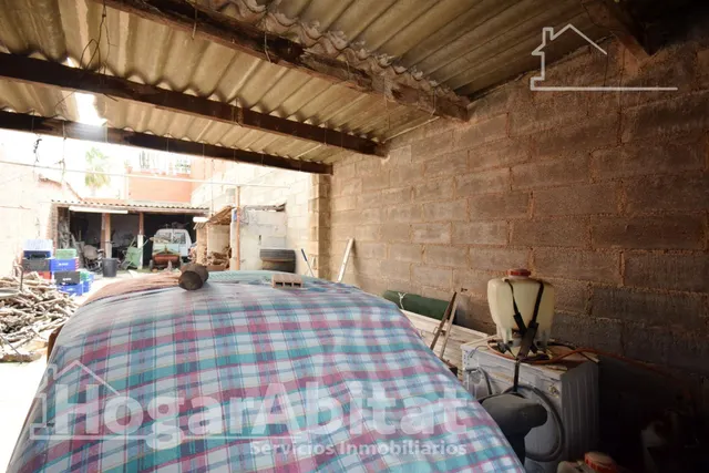 TERRENO URBANO CON MUCHAS POSIBILIDADES — 19