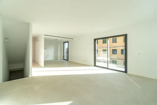 Chalet con garaje y trastero en Génova — 2