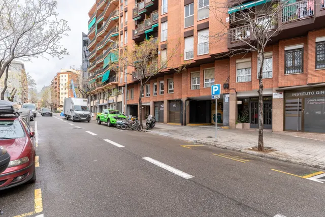 Parking 18m² en alquiler - Sant Andreu de Palomar — 21